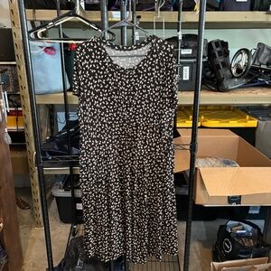 Super cute simple swing dress! Size 2X
